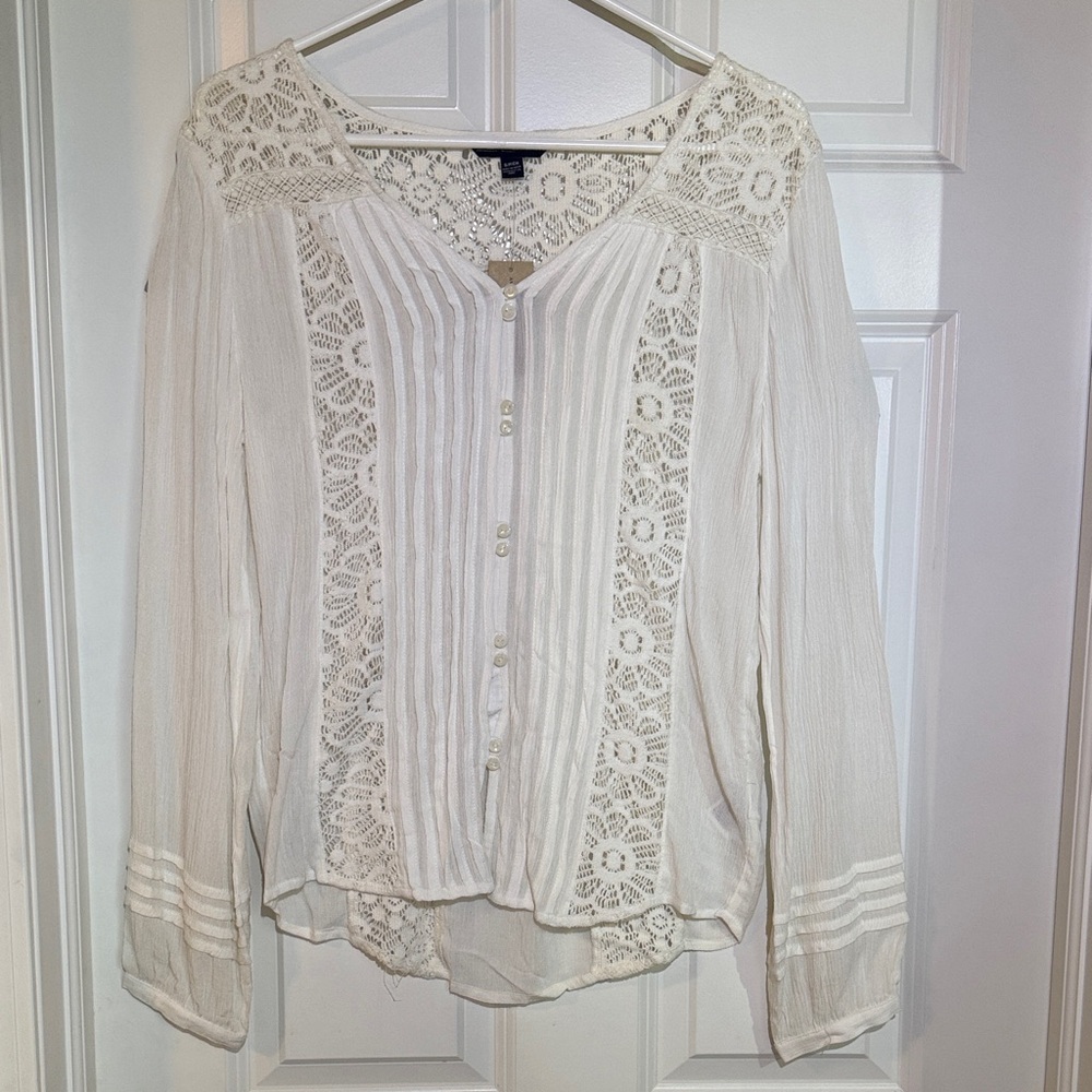 American Eagle Outfitters White Linen/Lace bohemian style Blouse